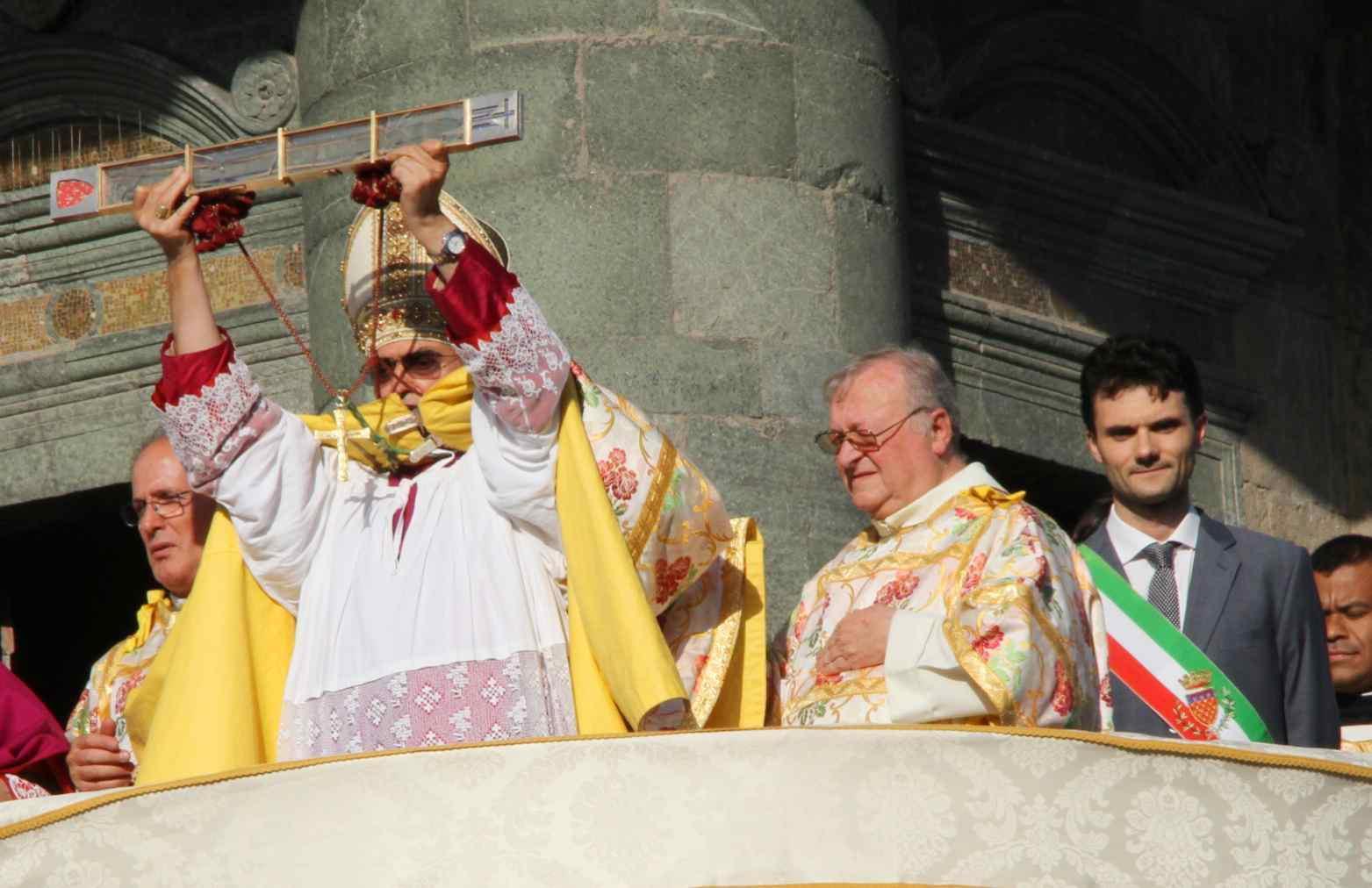 L'Ostensione del sacro cingolo della Madonna dal pulpito di Donatello
