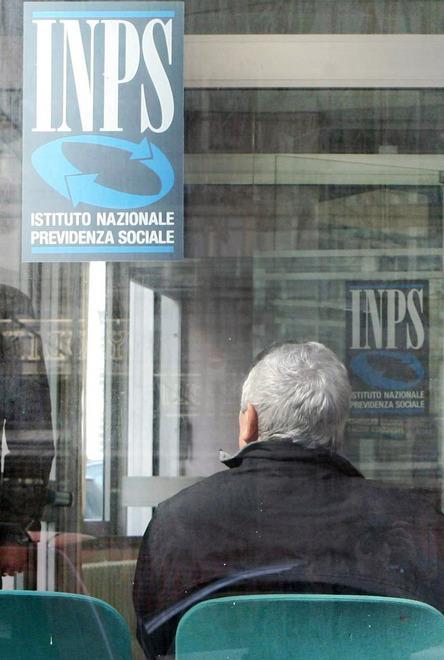 Estingue un debito ma l’Inps continua a trattenergli la rata 