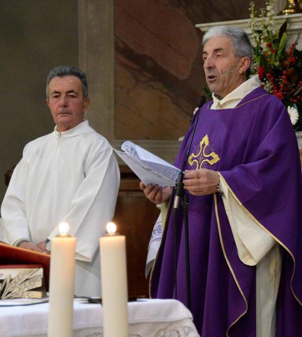 La Natività tra i giochi nel box per bambini: il monito del parroco 