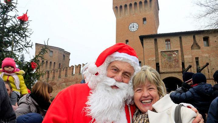 Se Babbo Natale si cala dalla torre di Formigine