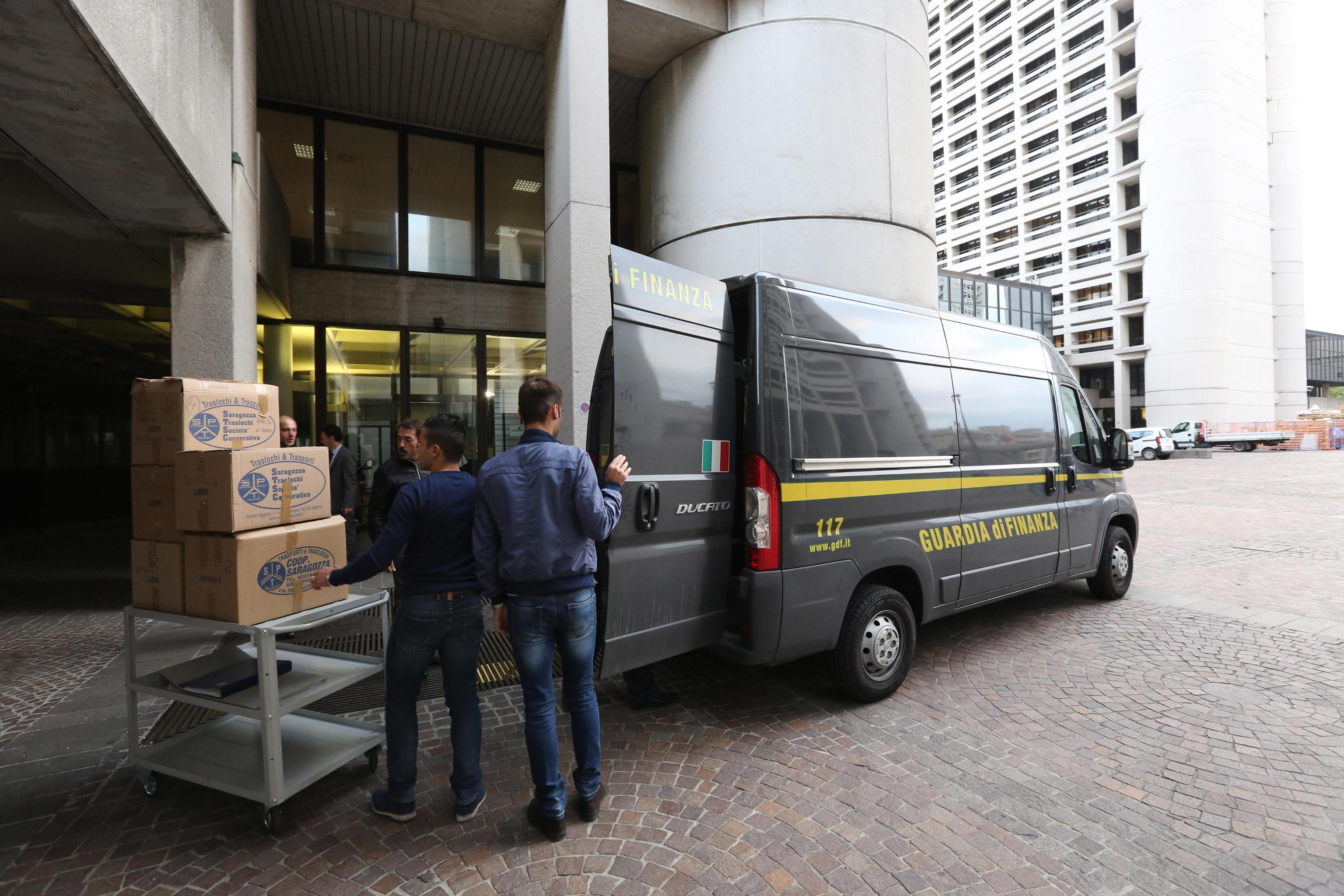 Sequestrati i beni dei capigruppo in Regione, coinvolti due reggiani