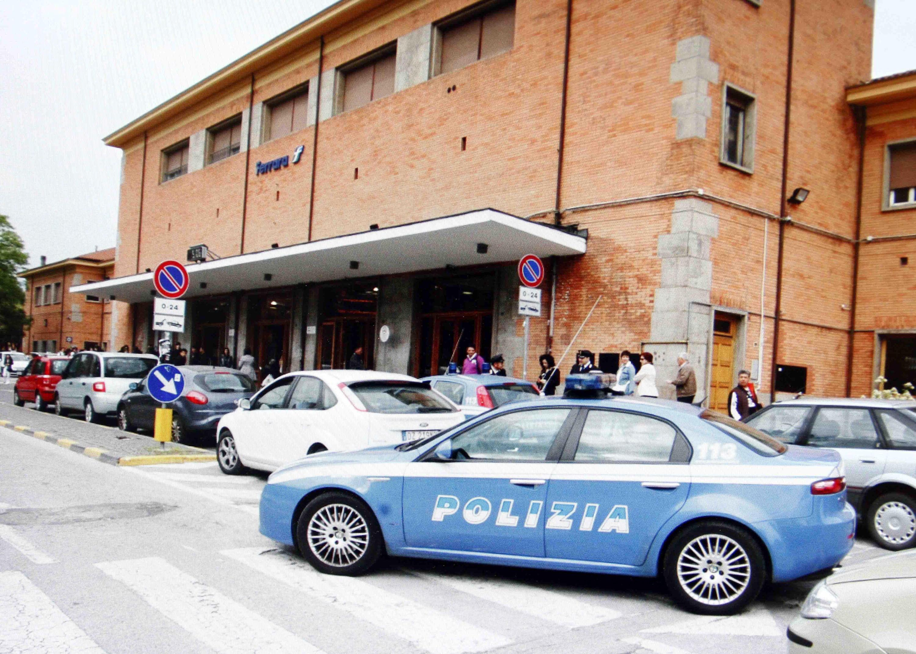 La polizia in stazione