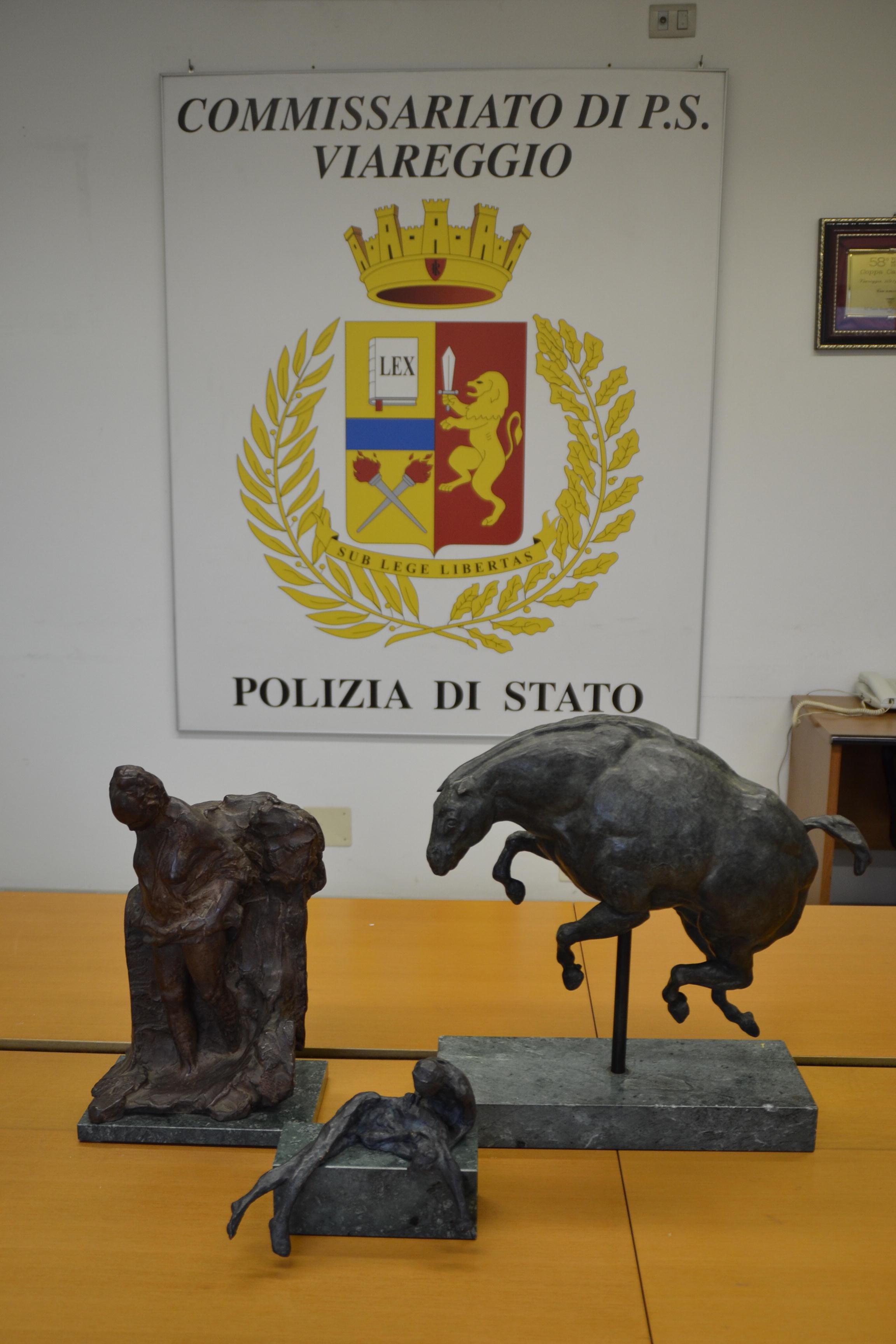 Le tre sculture rubate recuperate dalla polizia