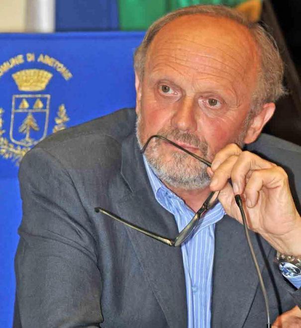 Cannoni artificiali pronti a sparare neve