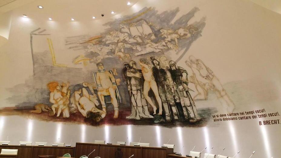 Nel Comune Vecchio grazie a un regalo ci sono anche le sedie