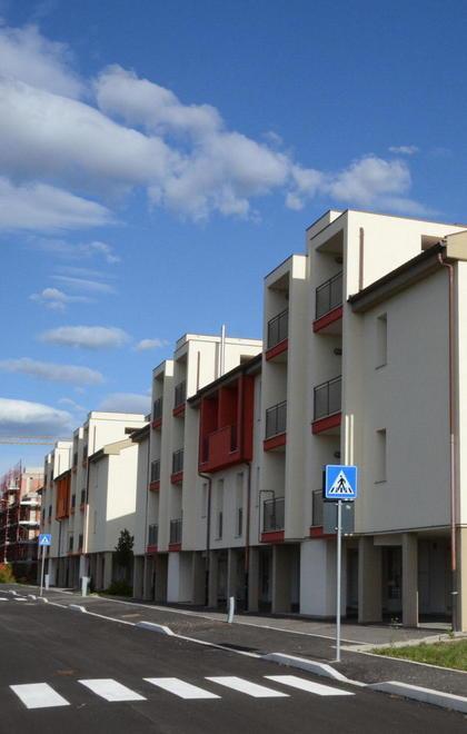 Alloggi invenduti contro l’emergenza casa 