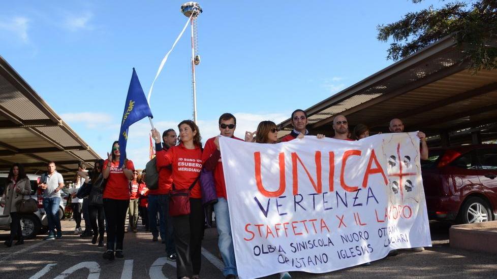 Intesa su Meridiana, il governo insiste: «È a portata di mano»