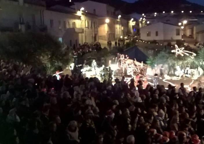 “Notte de Chelu”, un successo la grande folla tra i presepi