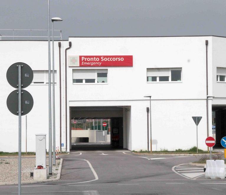 Scontro auto-camion, grave un 36enne 