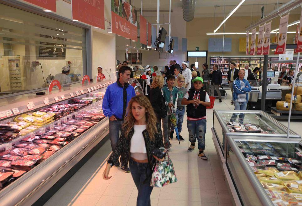 Tre Conad rinunciano ad aprire a Natale 