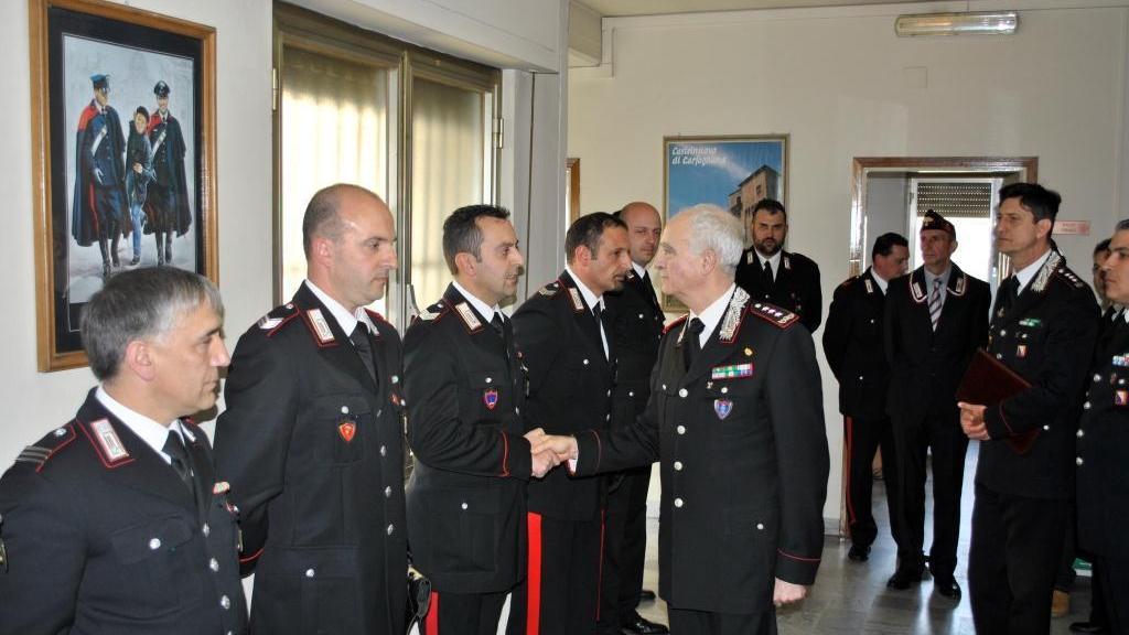 Tullio del Sette in una visita alla Compagnia dei carabinieri di Castelnuovo Garfagnana