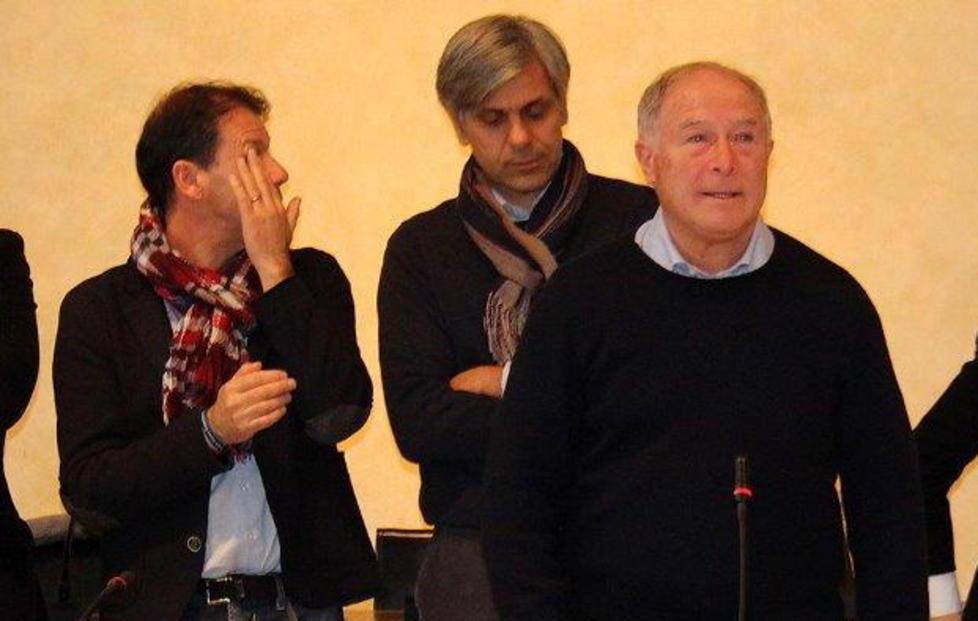 La giunta lo omaggia con un video E Lombardi scoppia in lacrime