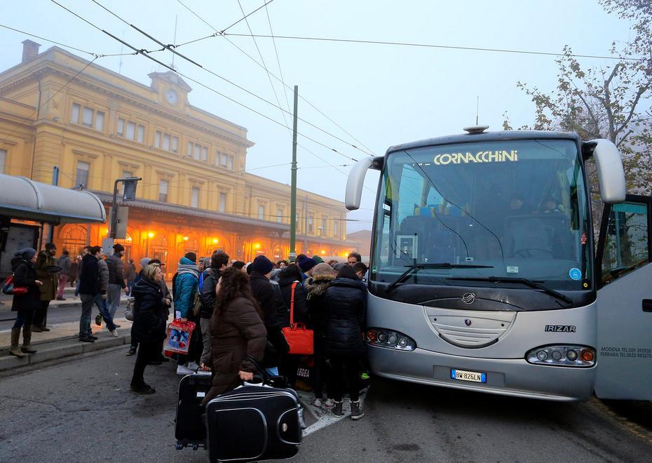 Treni, due ore di blocco totale a Modena 