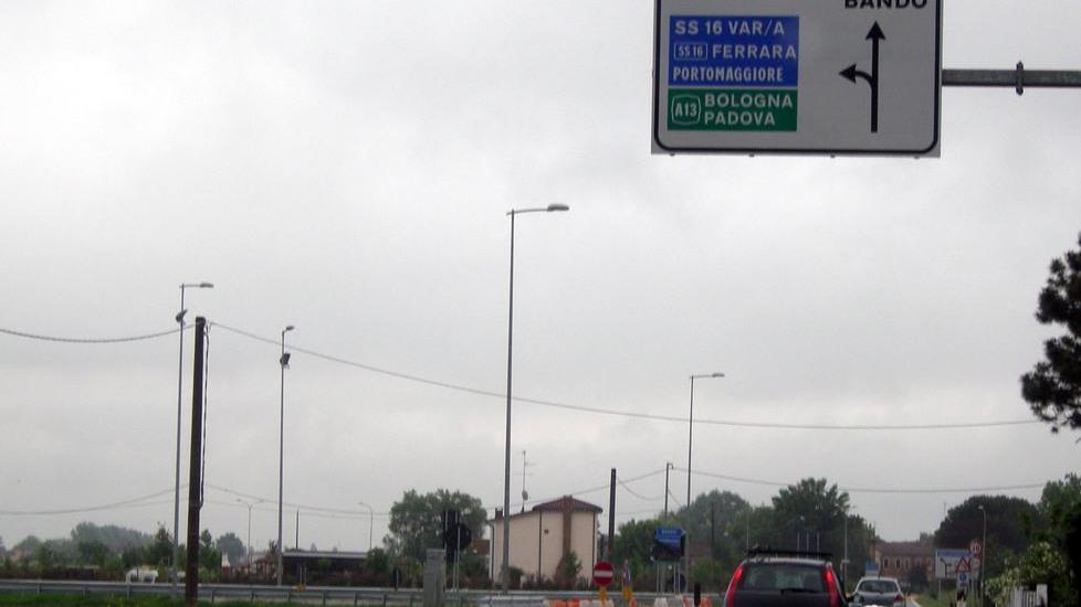 Senza illuminazione l’incrocio è a rischio