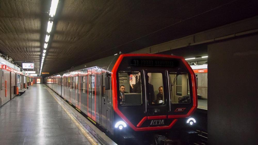 La prima corsa della metro per l'Expo