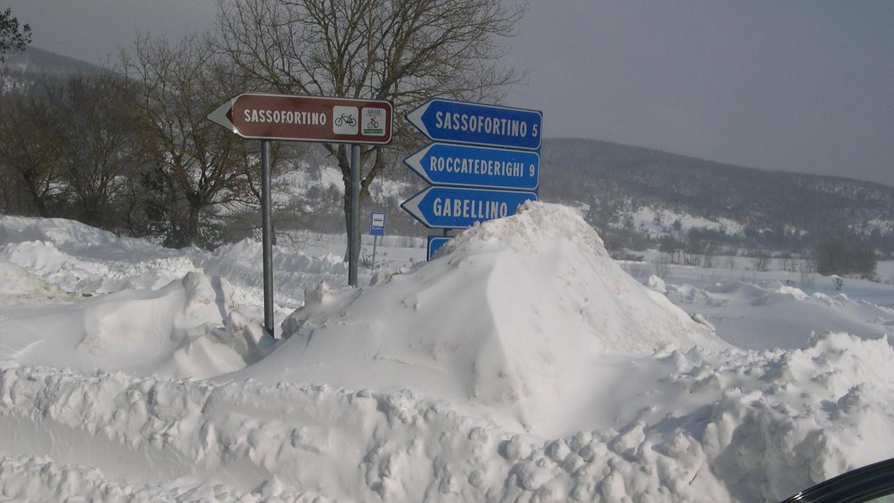 Freddo, vento, pioggia e (forse) neve: è di nuovo allarme