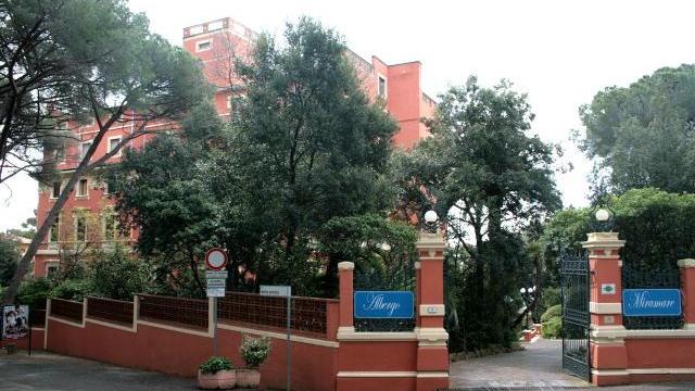 In una foto d'archivio l'esterno dell'hotel Miramare
