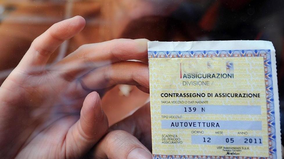 Per strada troppe auto prive di assicurazione