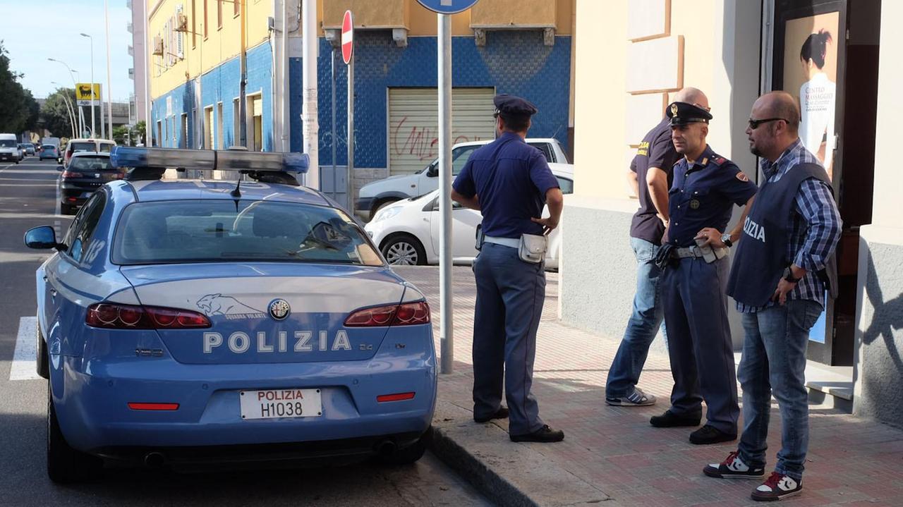 Cagliari, rissa fra ubriachi e aggressione ai poliziotti: in due finiscono in carcere 