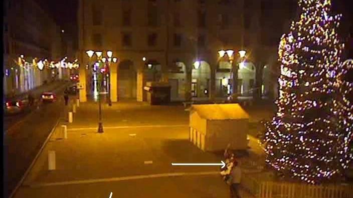 Il momento in cui vengono danneggiate le renne