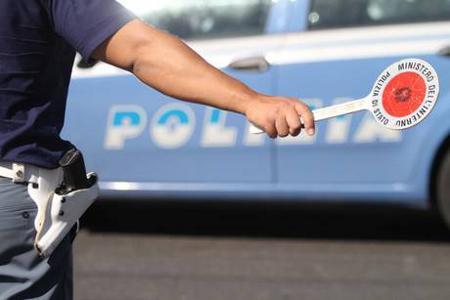 Ubriaco alla guida sul lungomare: denunciato dopo un inseguimento