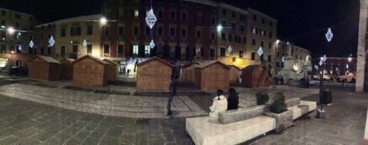 Una veduta di piazza Alberica