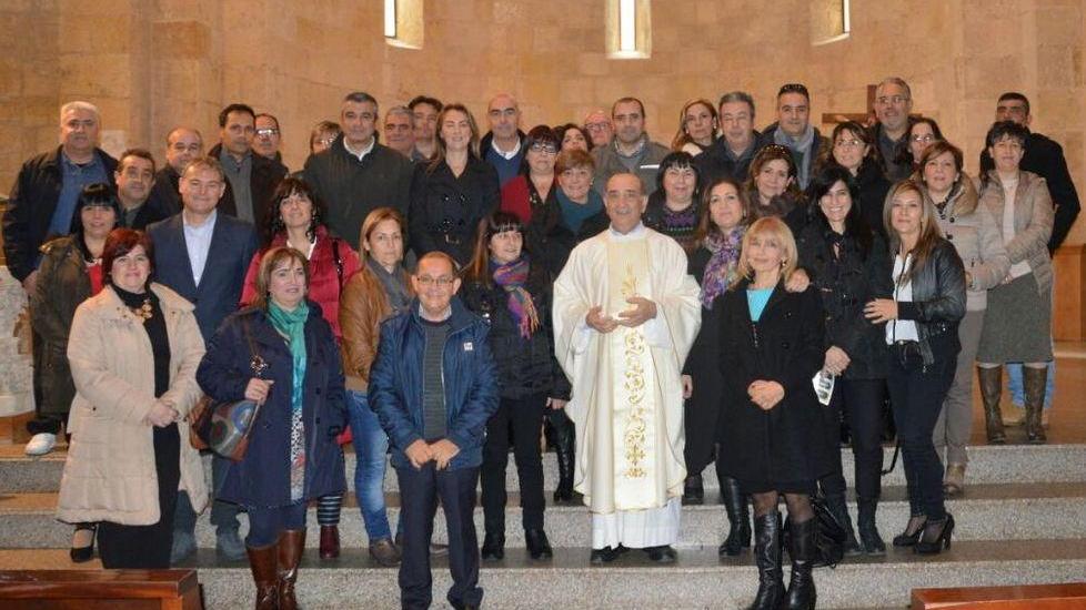 I cinquantenni si ritrovano a far festa