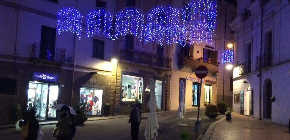 “Natale in vetrina” prosegue la sfida a colpi di coupon 