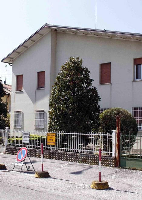 Muore nel negozio mentre fa la spesa 