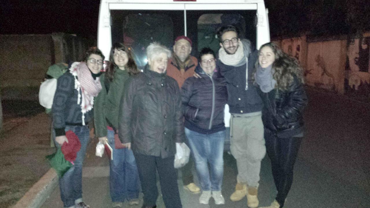 I volontari in partenza per l'Algeria