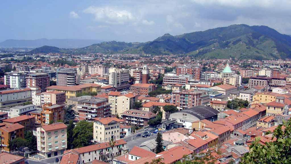 Una vista dall'alto di Massa