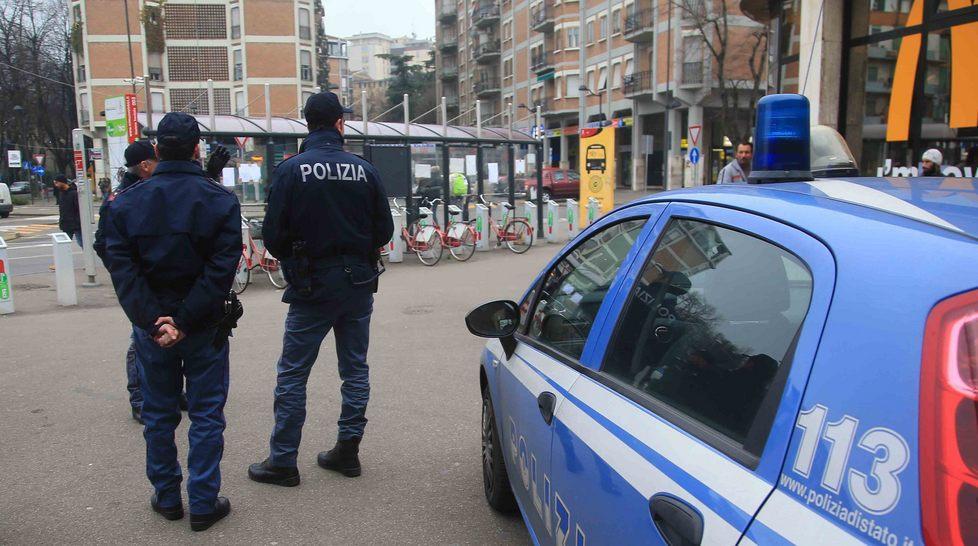 Clandestini con la refurtiva scoperti in due alloggi 