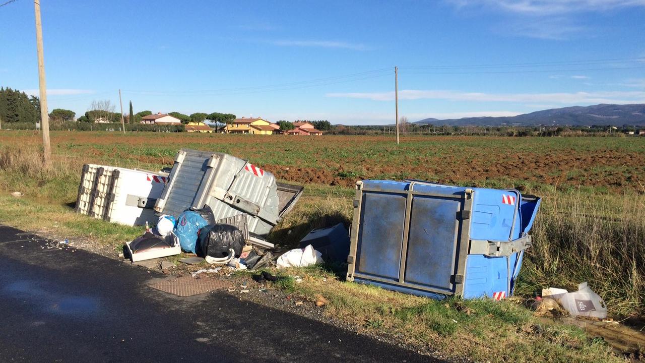 I cossonetti rovesciati in via Vecchia Livornese