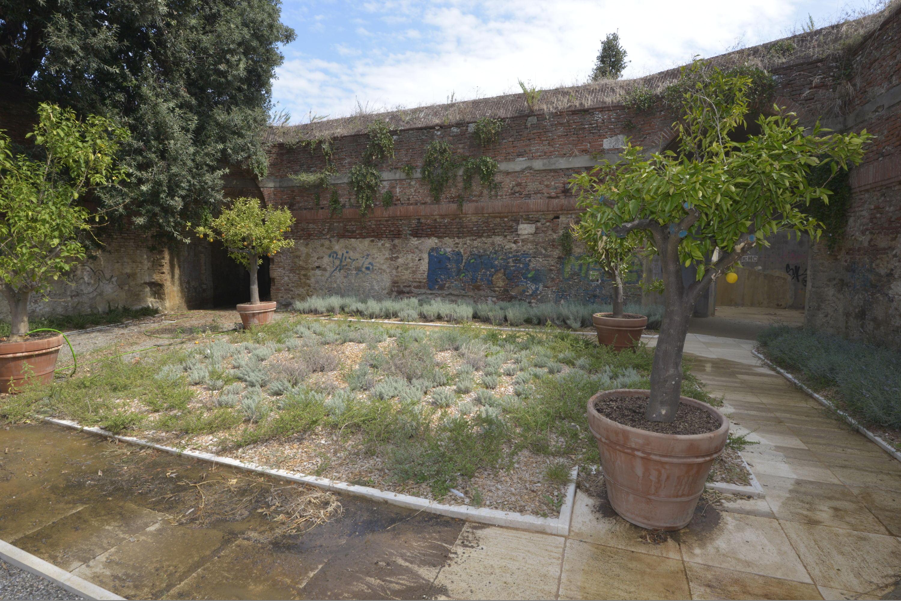 La cannoniera A delal troniera del Bastione Maiano sulle Mura di Grosseto