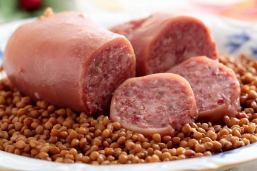 Cotechino e zampone sono i re delle feste
