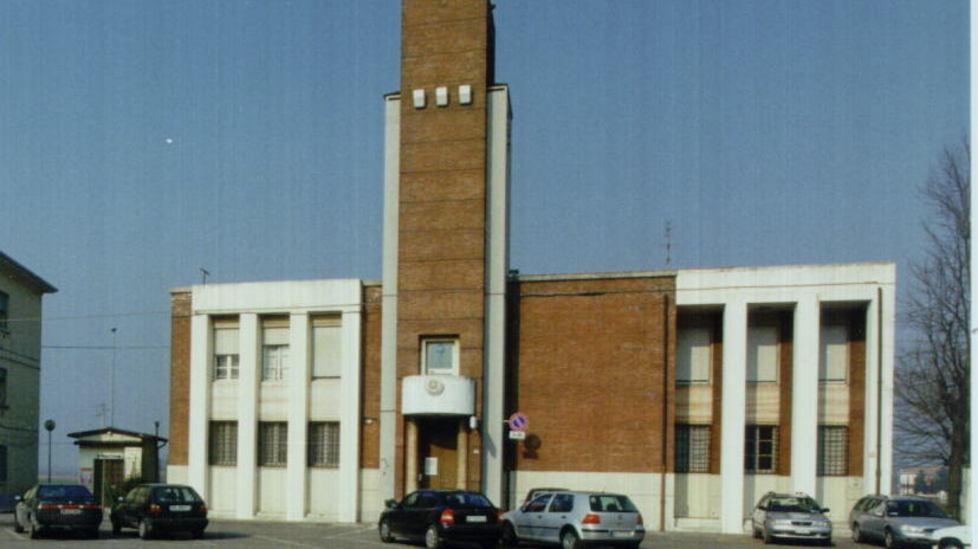 Rubati in un bar soldi e materiale elettronico 