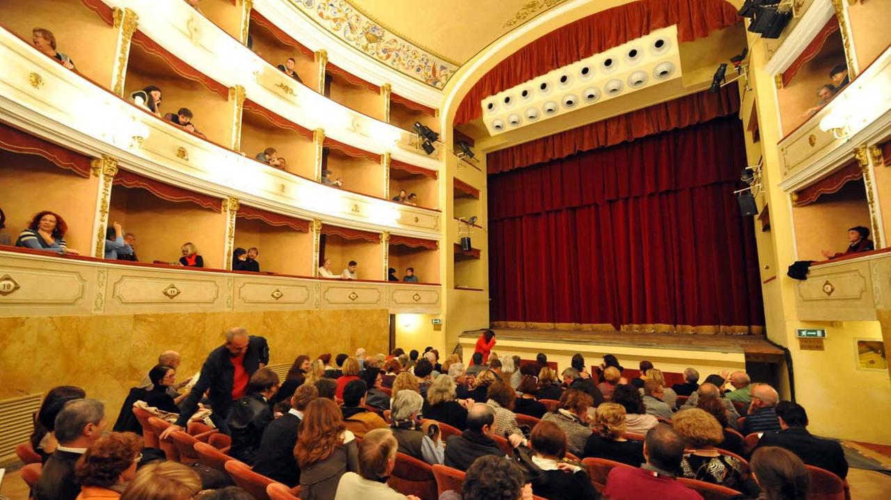 La platea del teatro Concordi a Campiglia Marittima