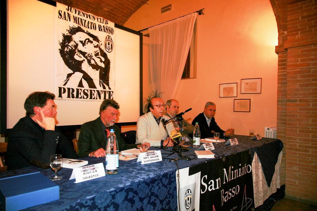 Un momento della presentazione del libro di Moggi