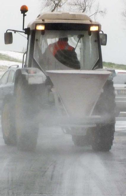 Sulle strade 250 quintali di sale 