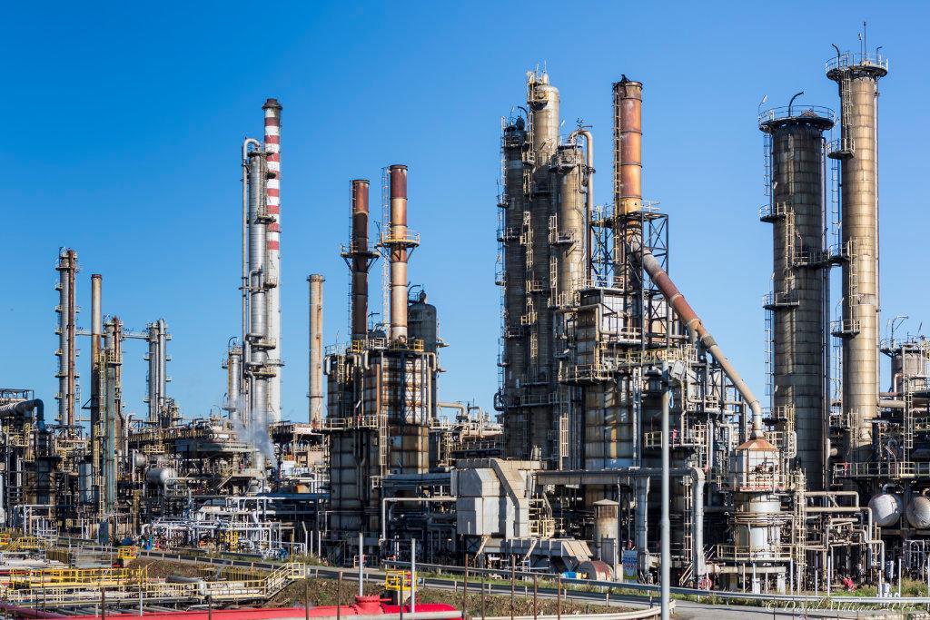 Lo stabilimento Versalis a Sarroch