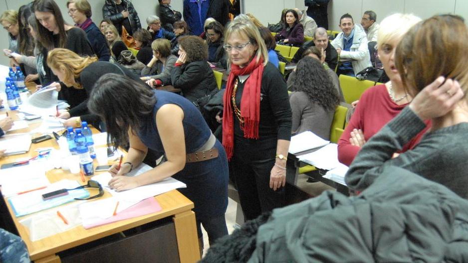 In 300 fanno la fila per firmare, partiti gli esodi a Meridiana