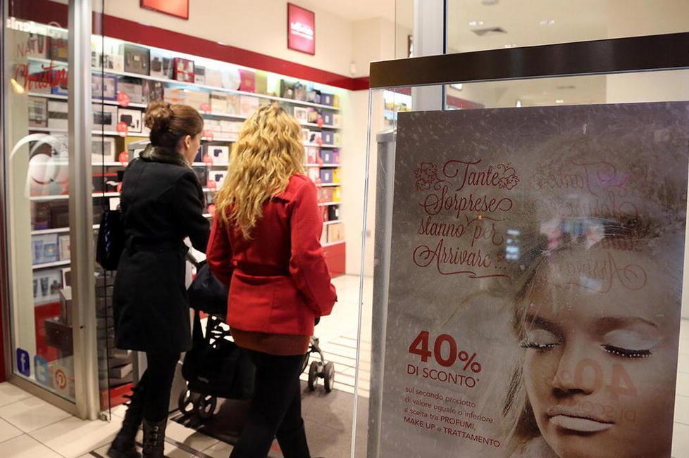 «Per i saldi “boicottate” gli outlet» 
