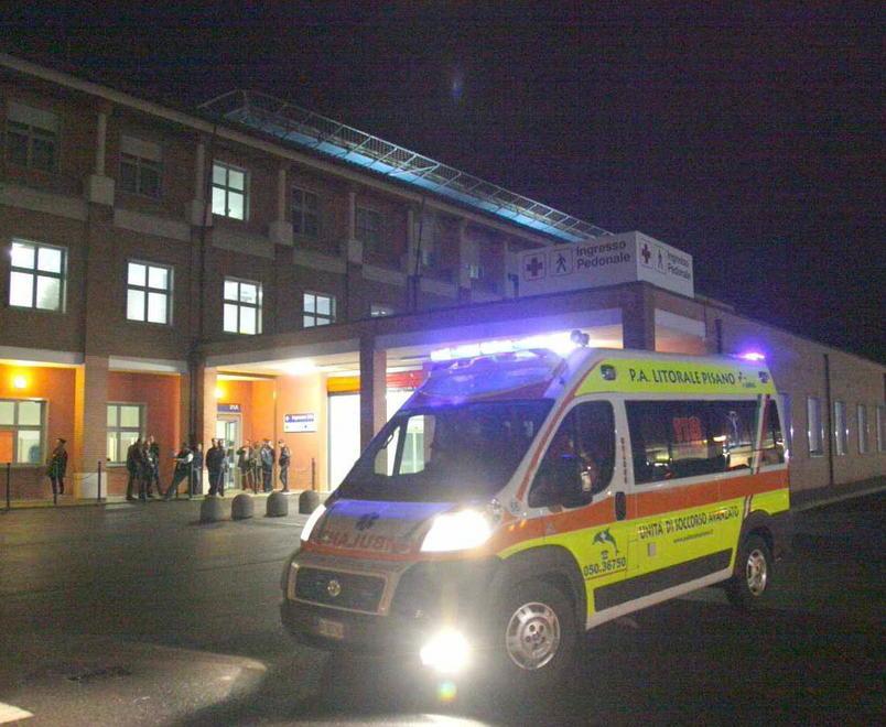 Incidente nella notte Grave una giovane