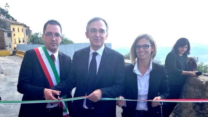 Obiettivi per il 2015: lavoro per i giovani, sanità e infrastrutture