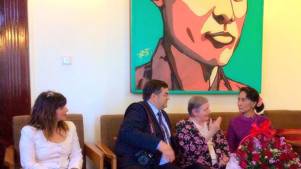 La consigliera regionale Roberta Mori ha incontrato Aun San Suu Kyi