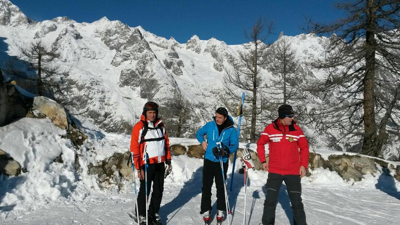 Giornata sulla neve a Courmayeur per Matteo Renzi
