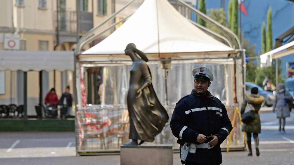 Gazebo, ultimi giorni protestano gli esercenti