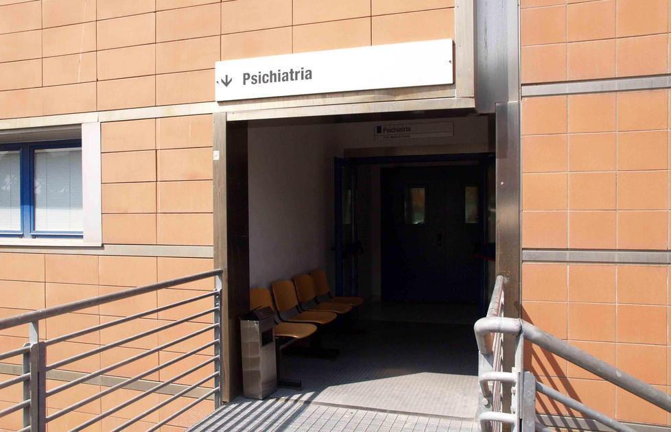 «Perché mai l’ospedale l’ha dimessa?» 
