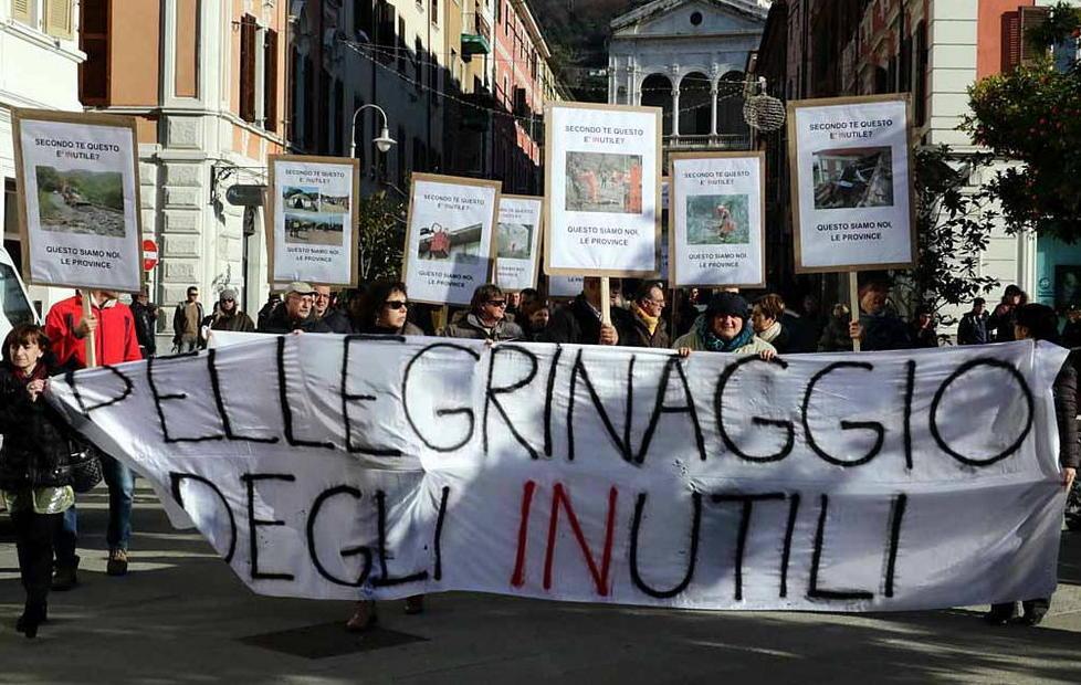«Chiediamo asilo alla Chiesa» La Provincia protesta ancora