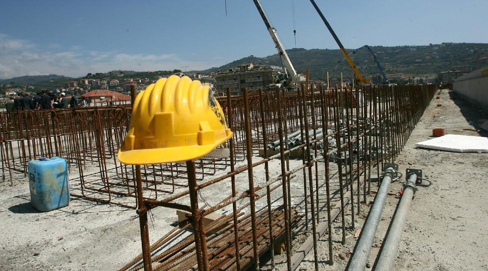 Pcl: piano regionale per fermare la crisi dell’edilizia